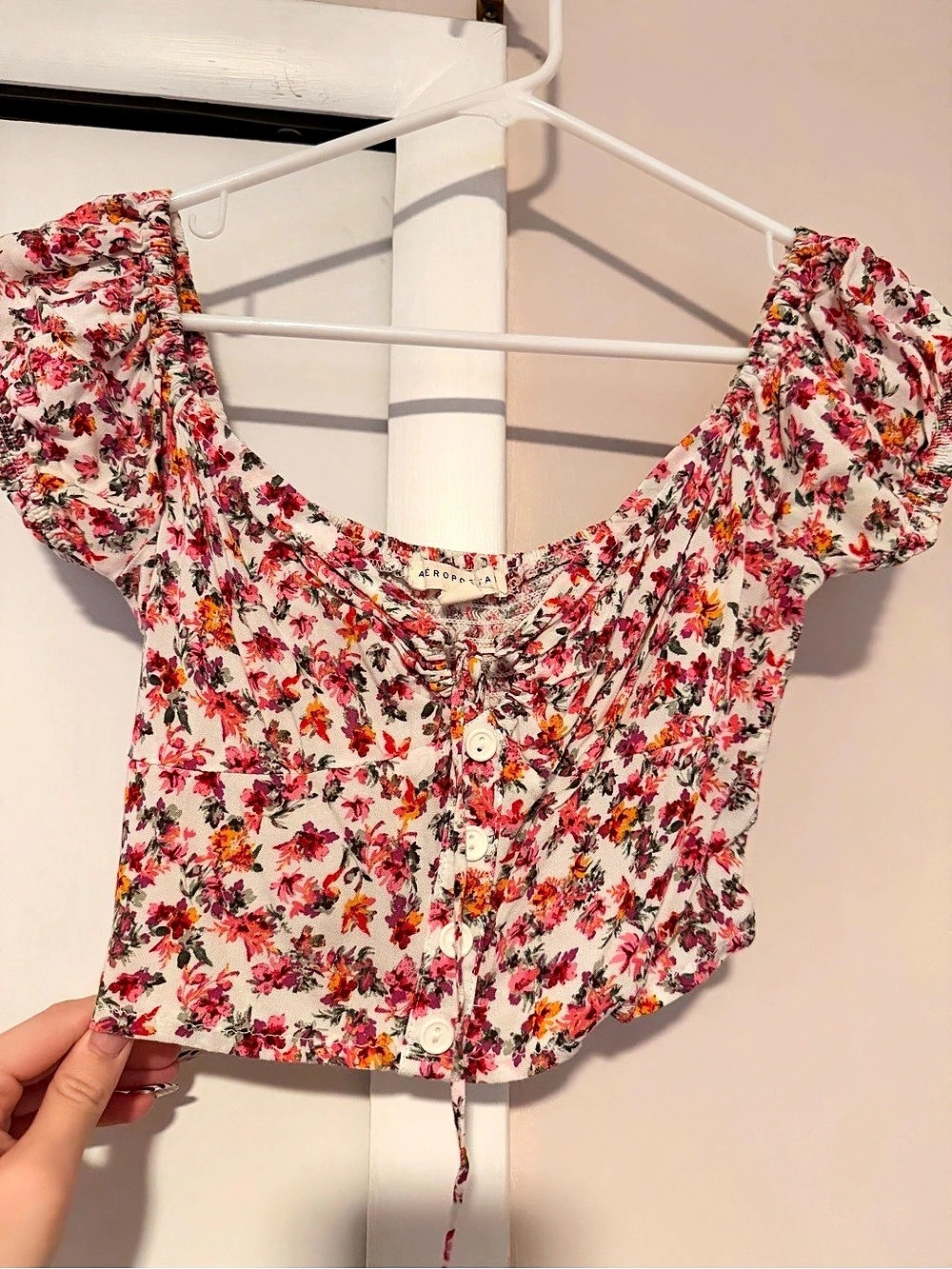 Aeropostale Floral Puff Sleeve Button Front Crop Top Pink & White